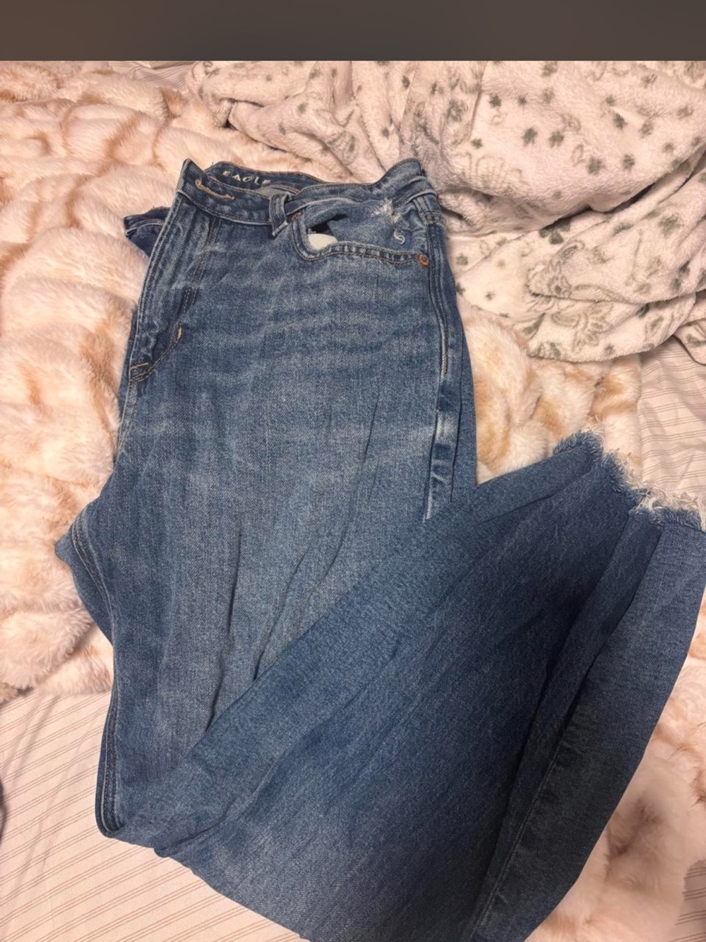 American Eagle Outfitters Women's Boyfriend Jeans - Medium Blue Wash